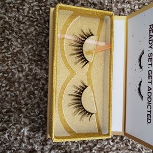 Lashaholic lashes